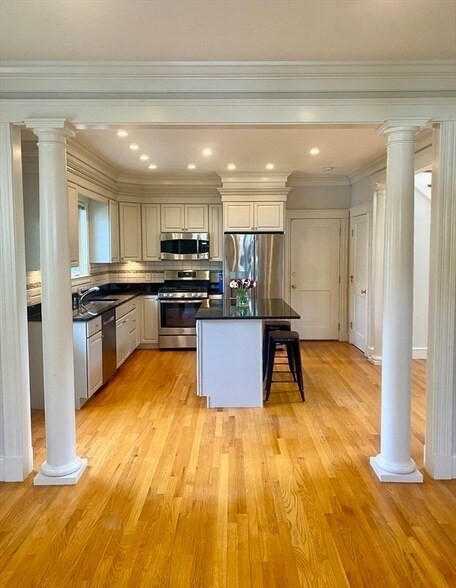 Building Photo - 3 A Allen St