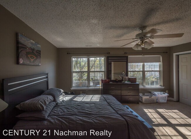 Building Photo - 3 br, 2.5 bath House - 529 Kristy Court