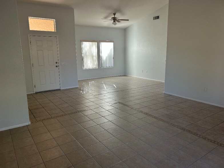 Building Photo - 17952 N Peppermill Ln