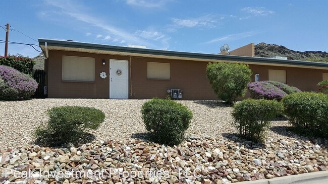 Building Photo - 1401 E Dunlap Ave