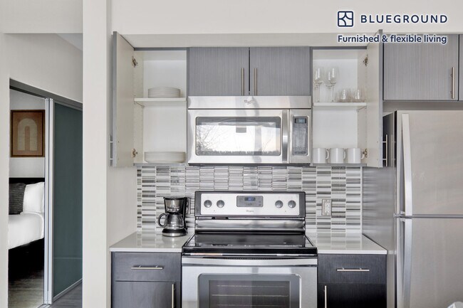 Building Photo - 15511 NE 22nd Pl