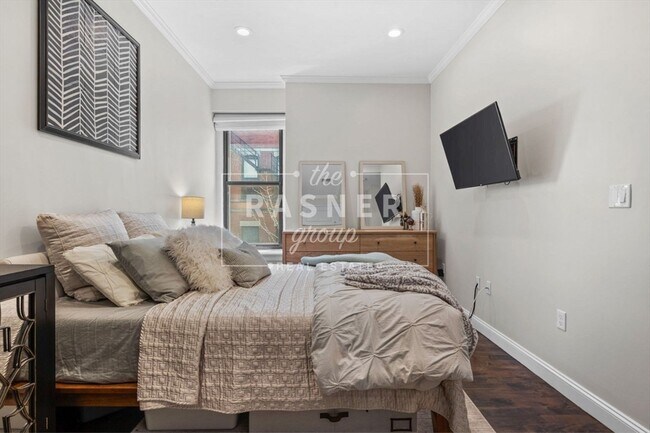 Building Photo - 366 W Broadway