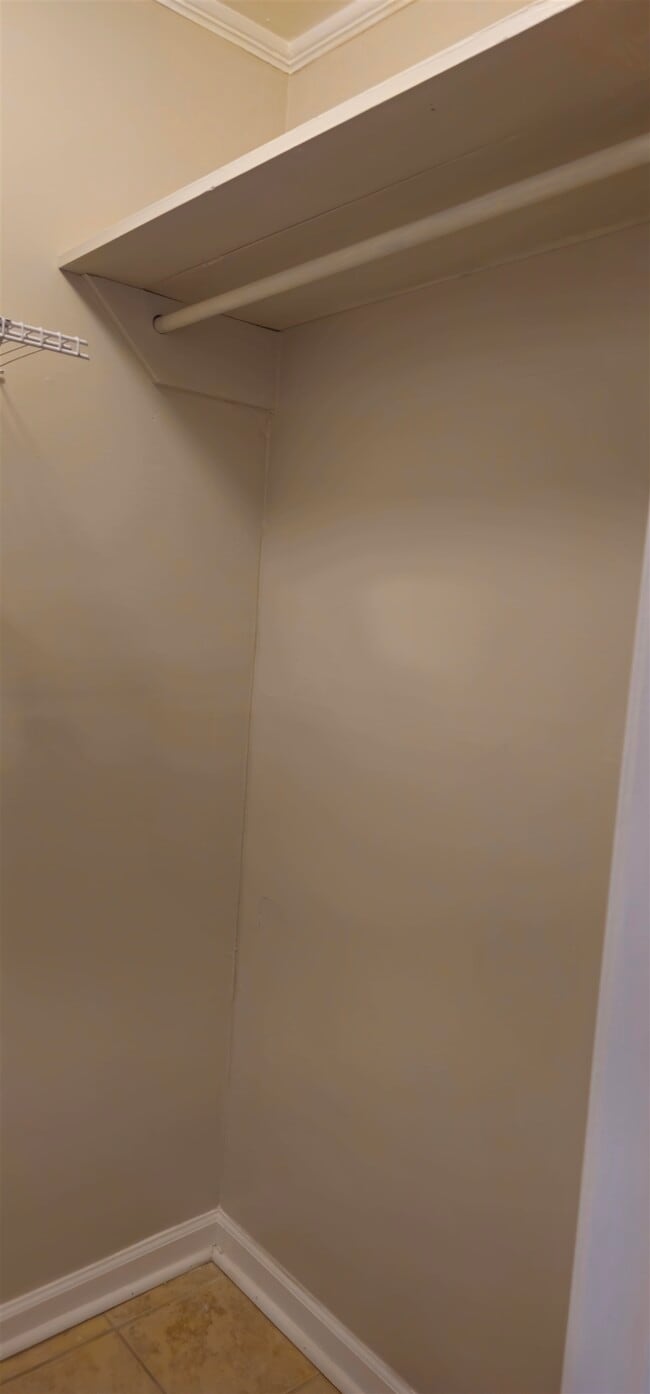 Building Photo - 811 17th Ave