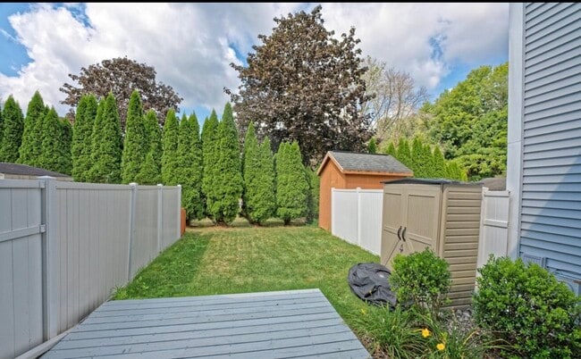 Building Photo - 41C White Farms Rd