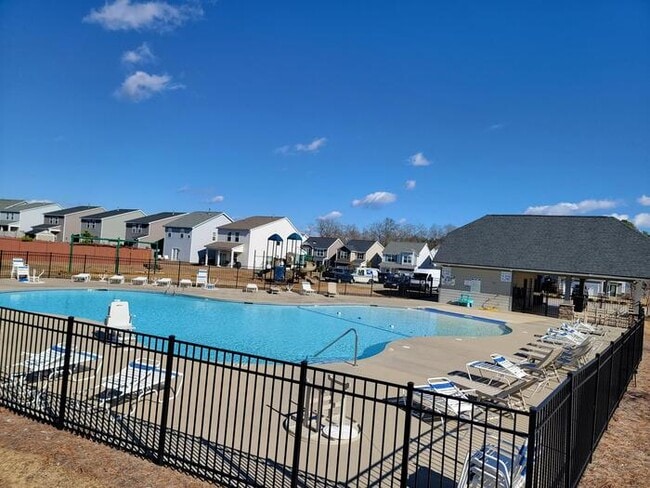 Building Photo - Chapin Schools and a Neighborhood Pool!