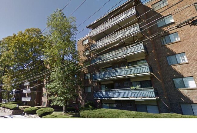 Primary Photo - 24 Whites Ave