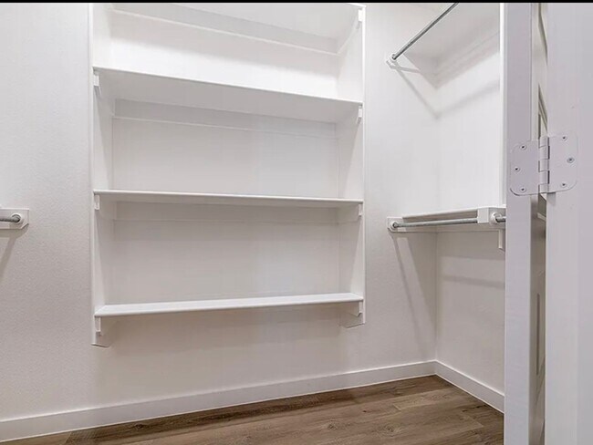 Building Photo - 3 bed 2 bath now available in Frenship west
