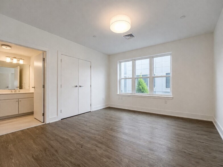 Building Photo - 20 Penniman Rd