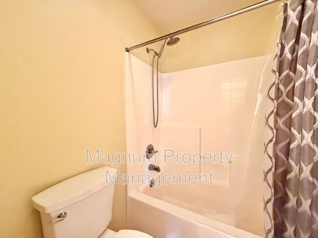 Building Photo - 33517 Cedar Creek Ln