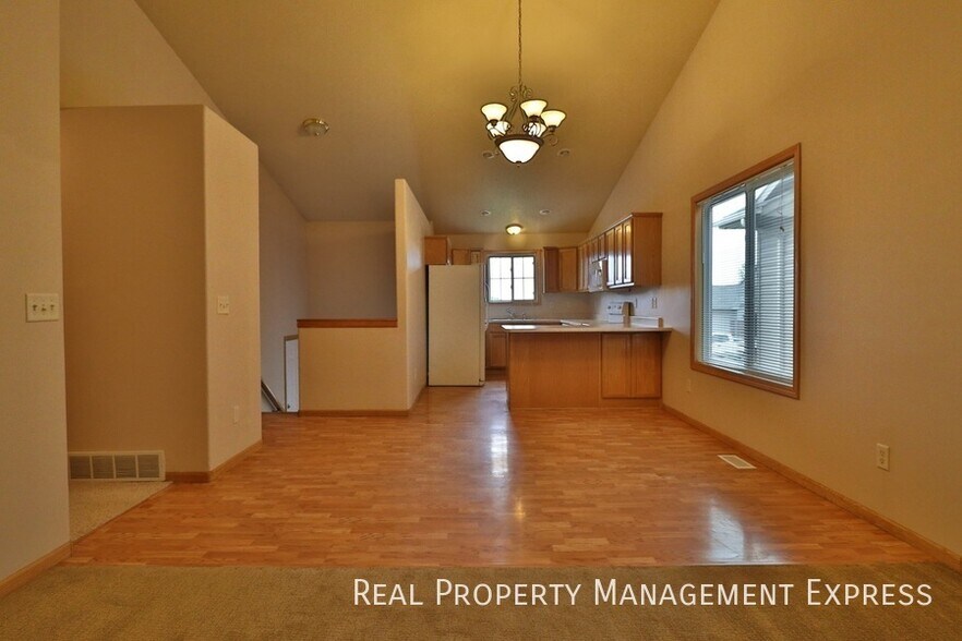 Building Photo - 1111 S Dundee Dr