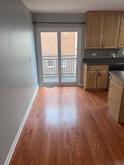 Building Photo - 7256 N Rogers Ave