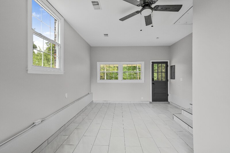 Building Photo - 1347 Gibson Dr