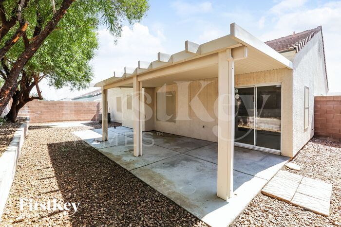 Building Photo - 5345 Greta Garbo St