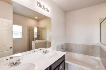 Building Photo - 1721 Vernon Dr