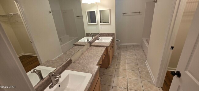 Building Photo - 11820 Cabana Ct