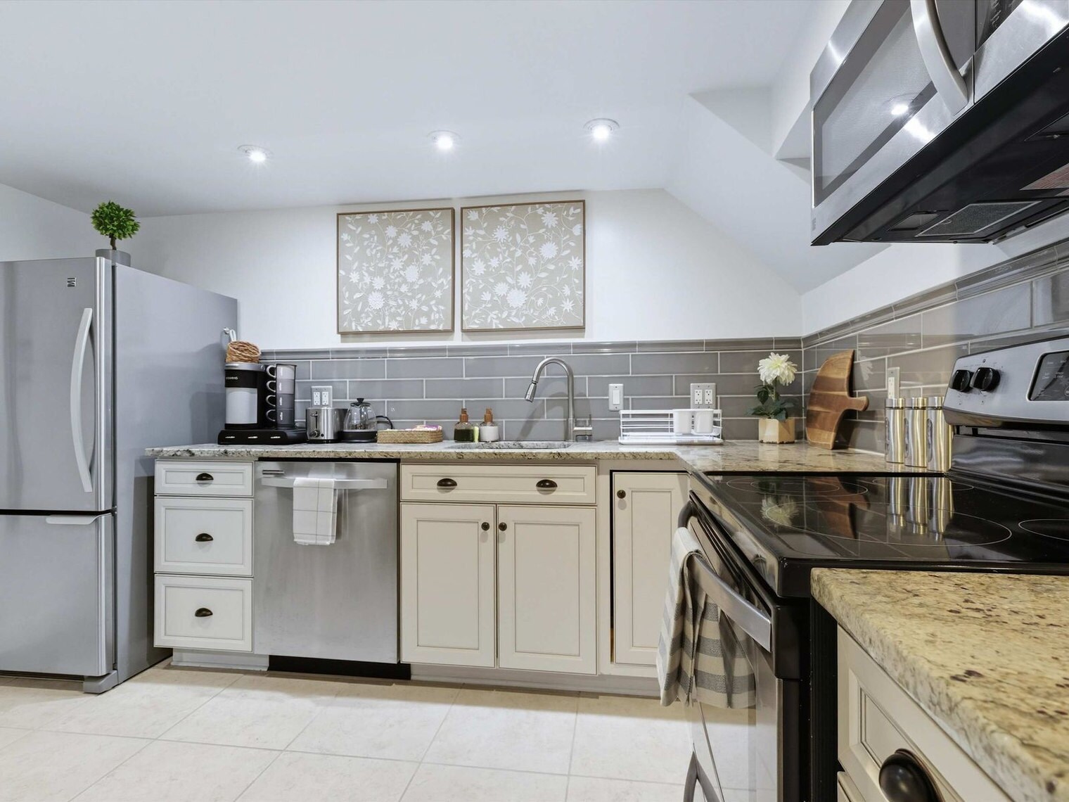 Building Photo - 4325 New Hampshire Ave NW