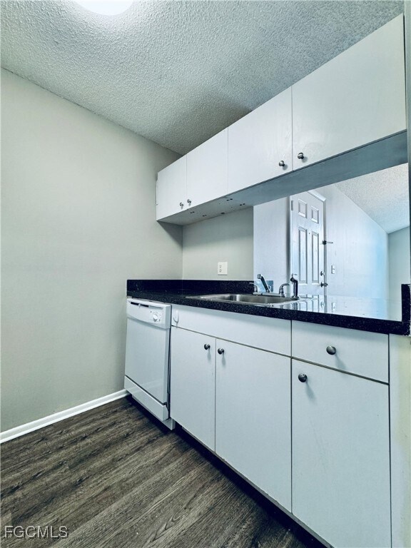 Building Photo - 3407 Winkler Ave