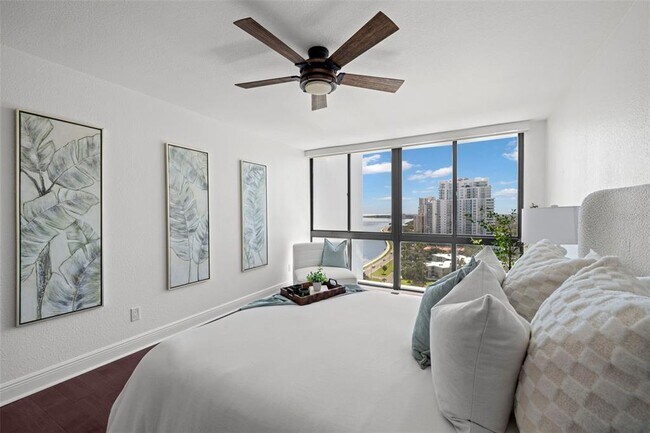 Building Photo - 3301 Bayshore Blvd