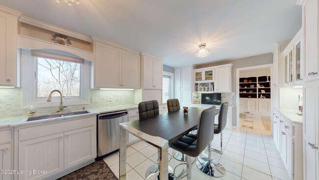 Building Photo - 8116 Montero Dr