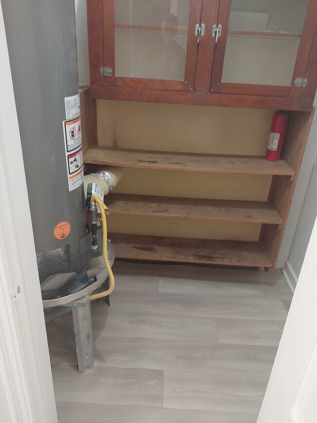 Building Photo - 1303 S Summit St