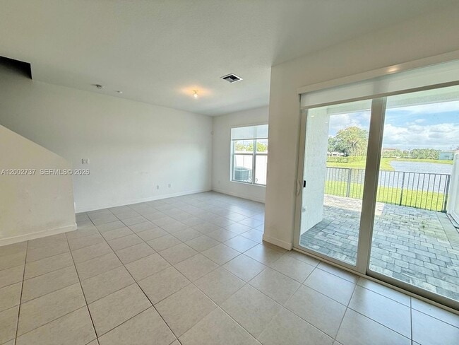 Building Photo - 6939 Harbours Edge Ave