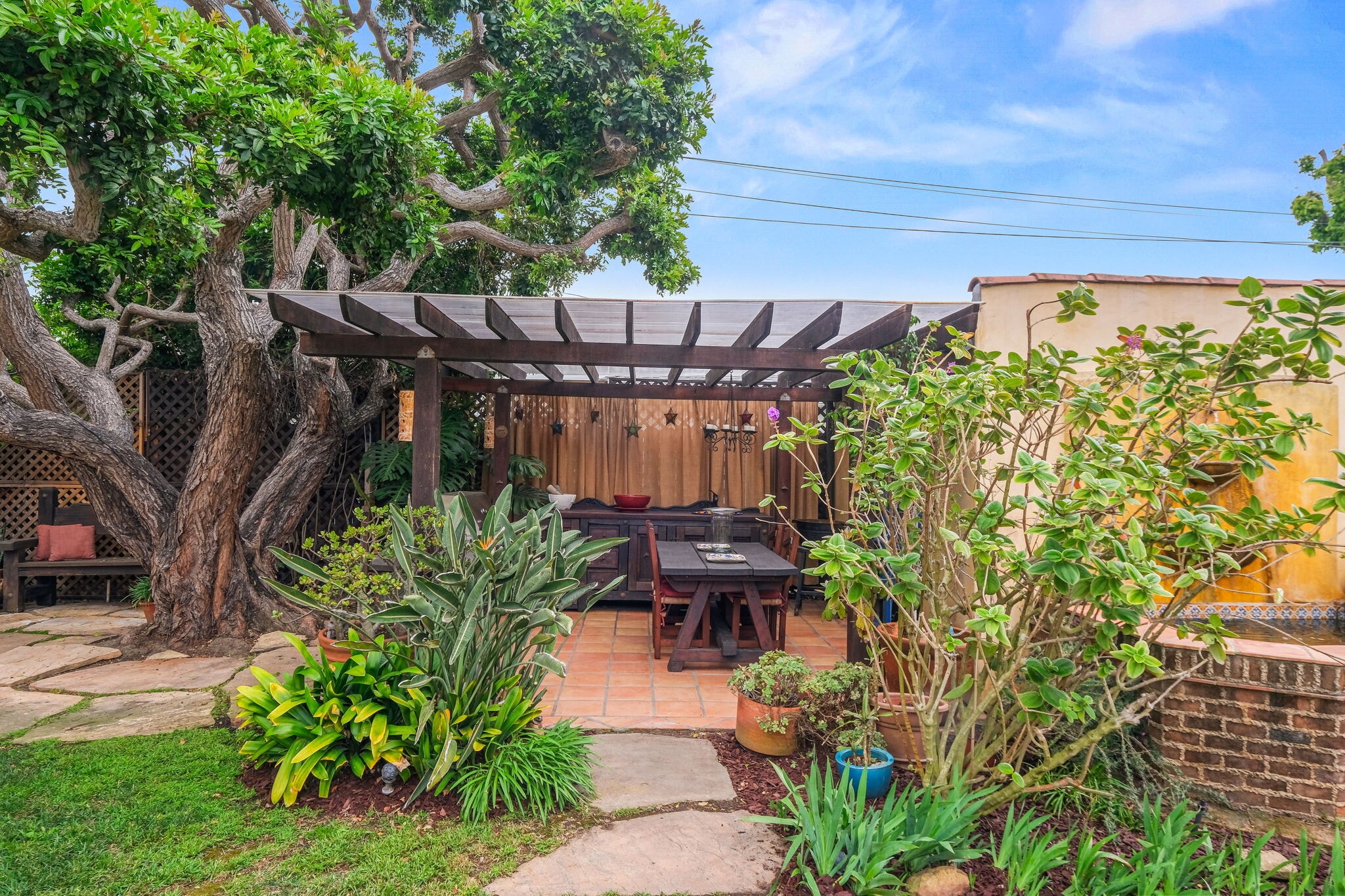 Building Photo - 4260 McConnell Blvd