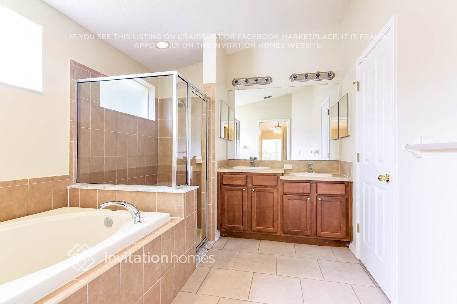 Building Photo - 13037 Old Florida Cir