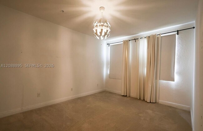 Building Photo - 964 SW 147th Ave