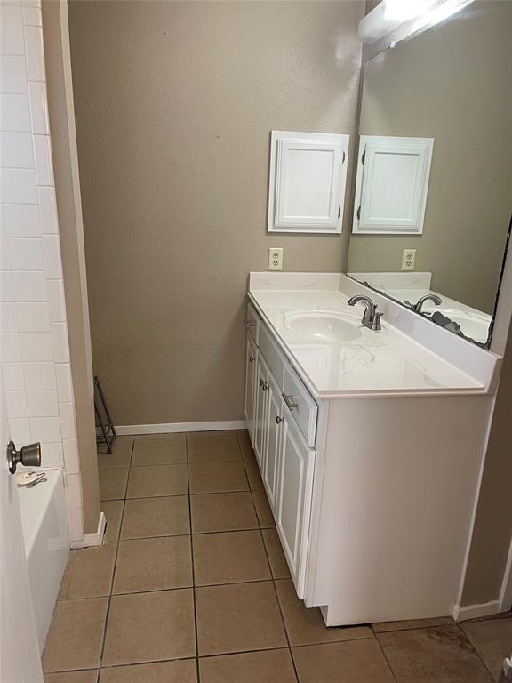 Building Photo - 2512 Ironclad Dr