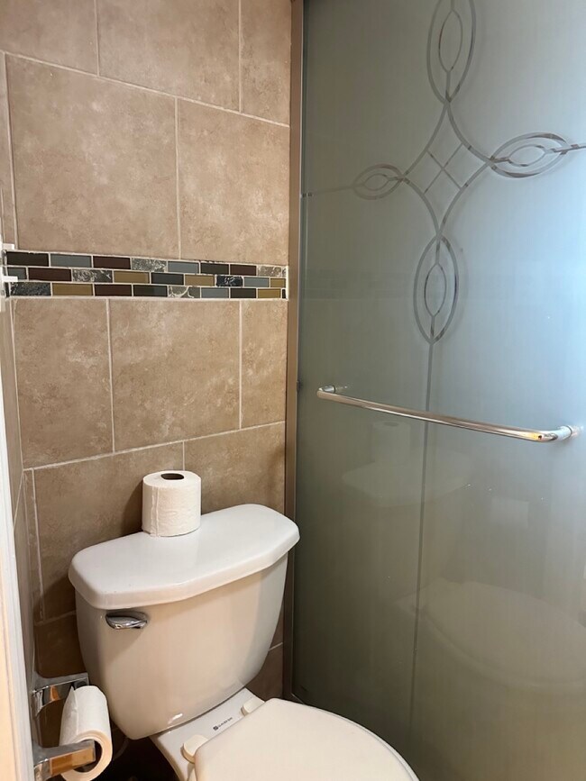 Building Photo - 107 N Ohio Ave