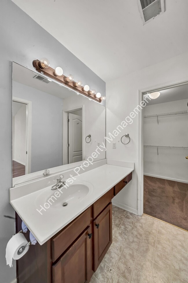 Building Photo - 137 Angel Falls Dr
