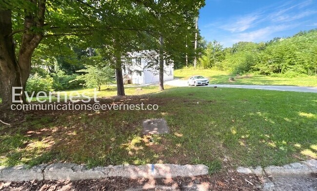 Building Photo - 5 Bed & 4 Bath House in Lithonia / Pet-Friendly /