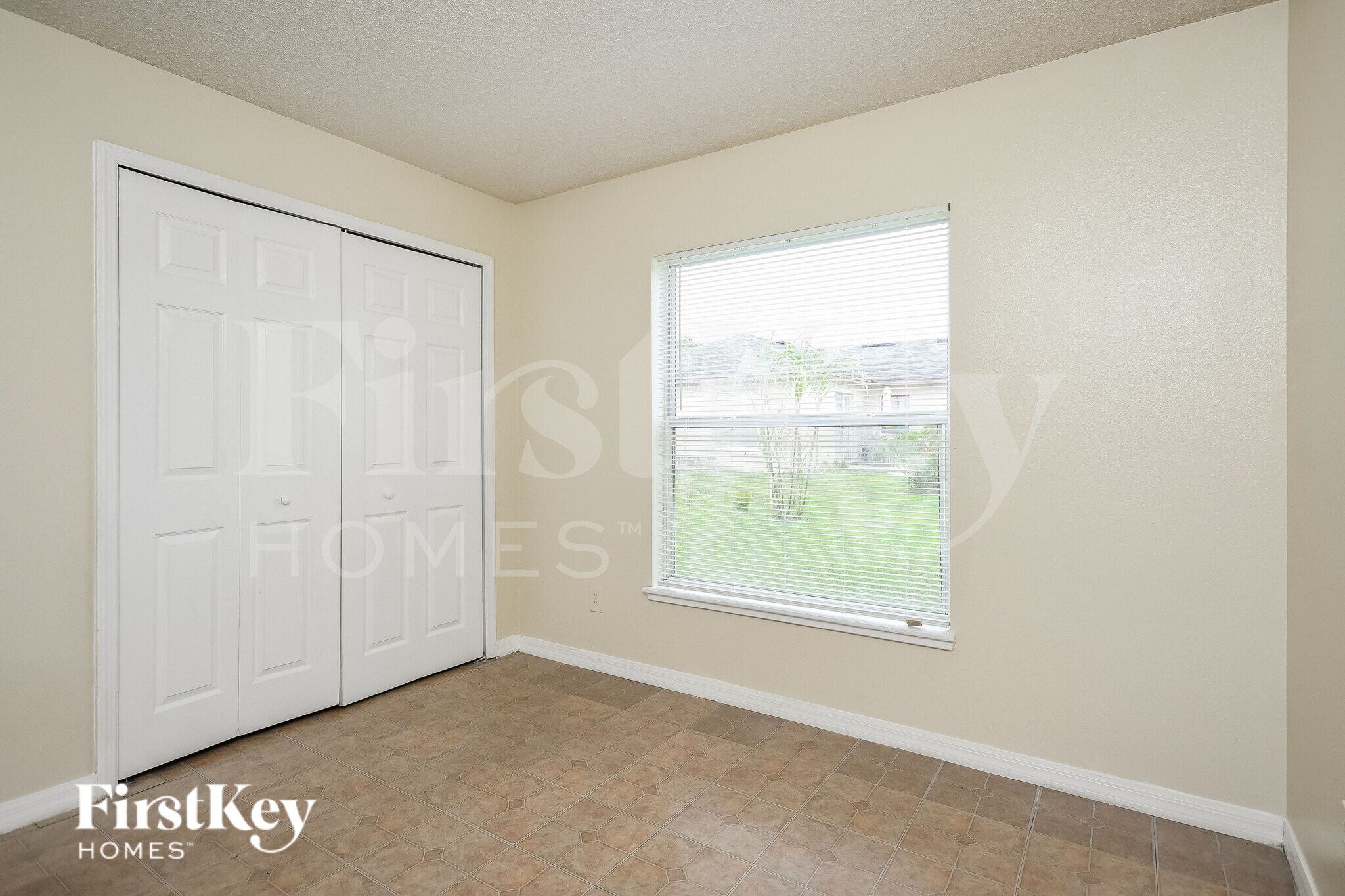 Building Photo - 646 Crane Dr