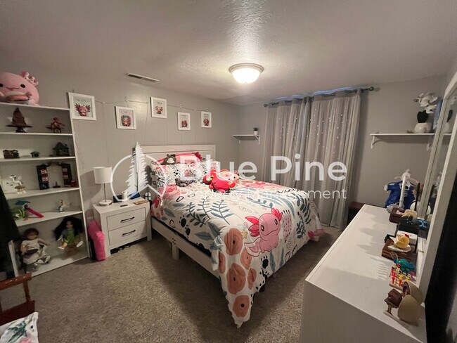 Building Photo - 5107 Lindee Ln