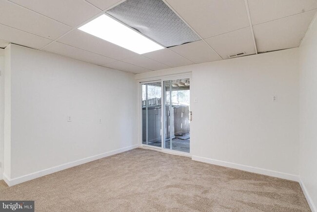 Building Photo - 8522 Pine Run Ct