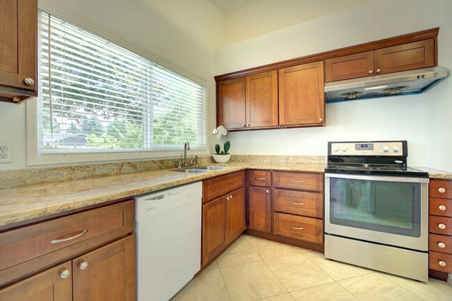 Building Photo - Great Home For Rent
