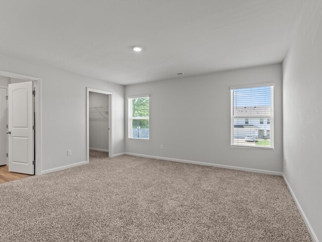 Building Photo - ASK ABOUT RENT SPECIAL! Fantastic Location – Spacious 3 Bedroom Townhome with Rear-Entry Garage!