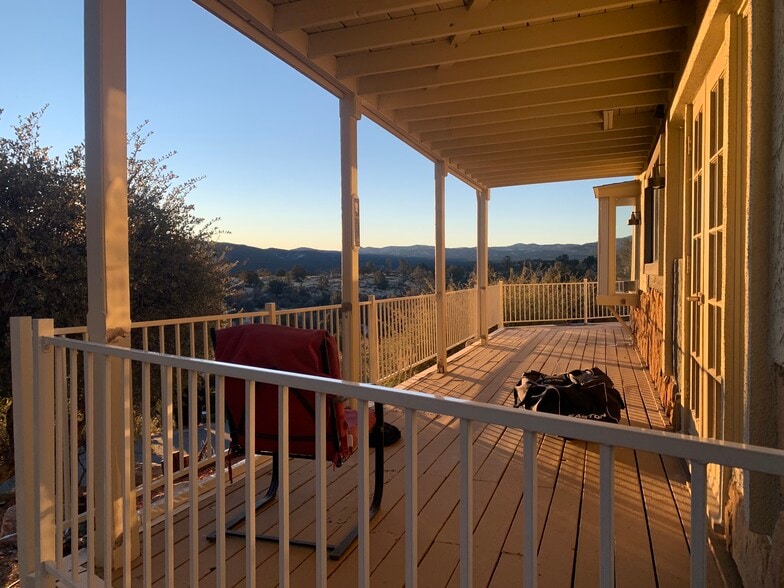 Building Photo - 36 Bullwhacker Cir