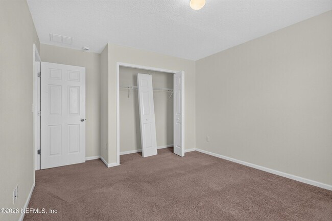 Building Photo - 263 Gilmore Ln