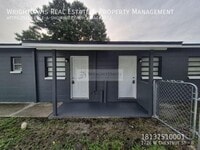Building Photo - 1726 W Chestnut St
