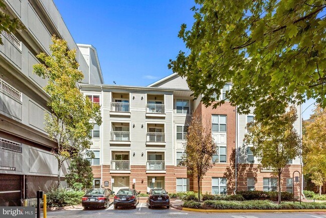 Building Photo - 2765 Centerboro Dr