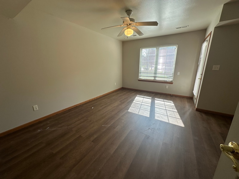 Building Photo - 440 4th Ave