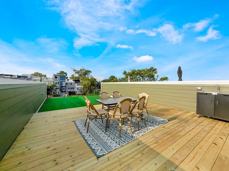 Building Photo - 318 Webster St NW