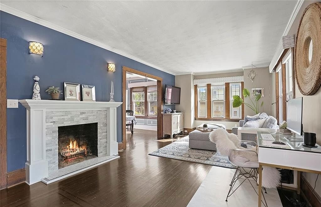 Building Photo - 49 Newman Pl