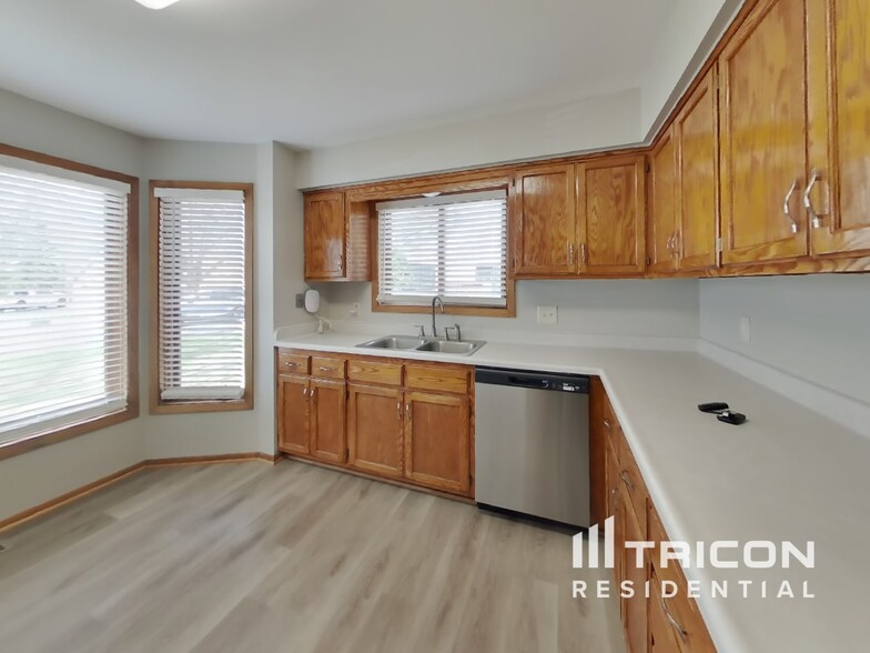 Building Photo - 4350 Thornhill Ln