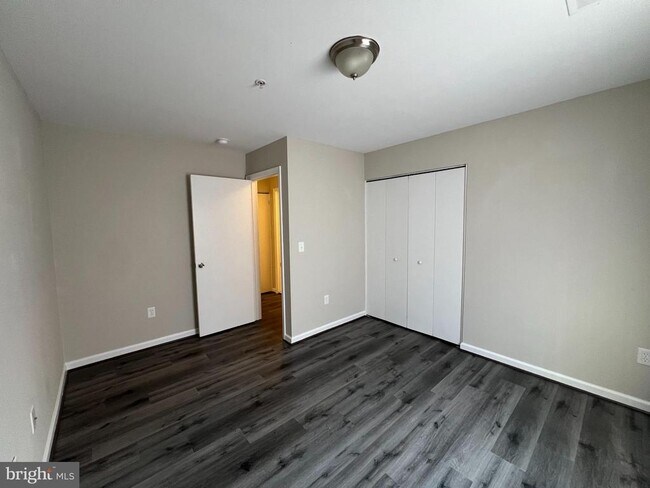 Building Photo - 38 White Pine Cir