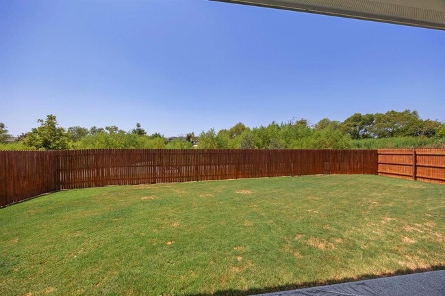 Building Photo - 301 Brody Ln