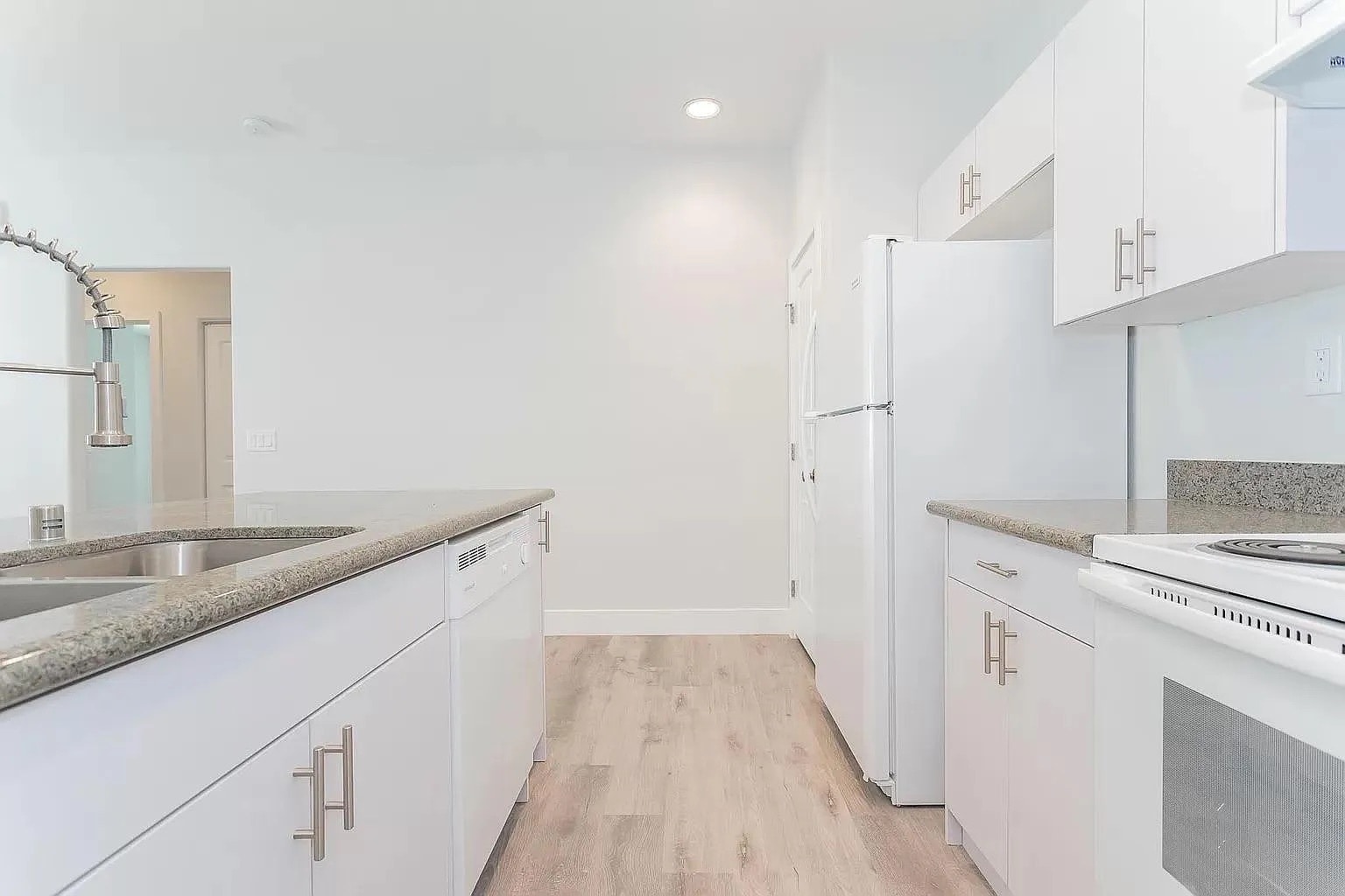 Building Photo - 1741 S Dandelion St