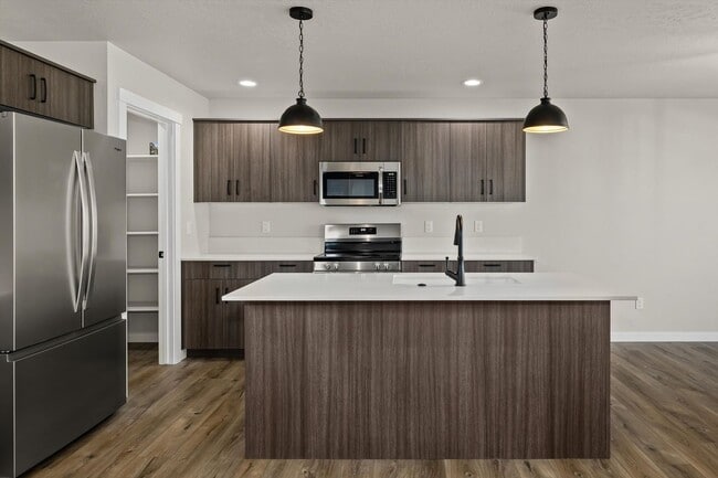 Building Photo - BRAND NEW Meridian Home for Rent!