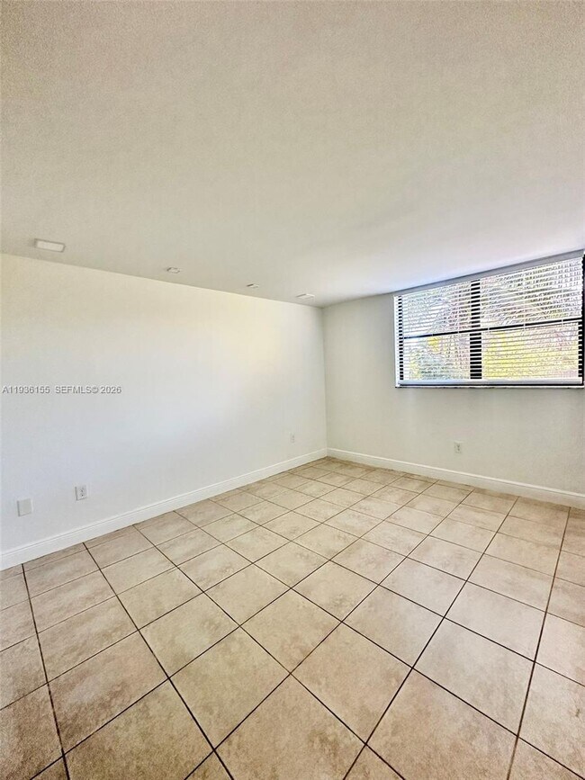 Building Photo - 10315 NW 9th St Cir